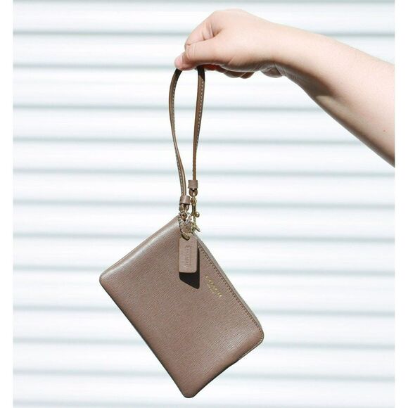 NEW Coach Saffiano Leather L-Zip Card Phone Wristlet Light Slit - Picture 1 of 10